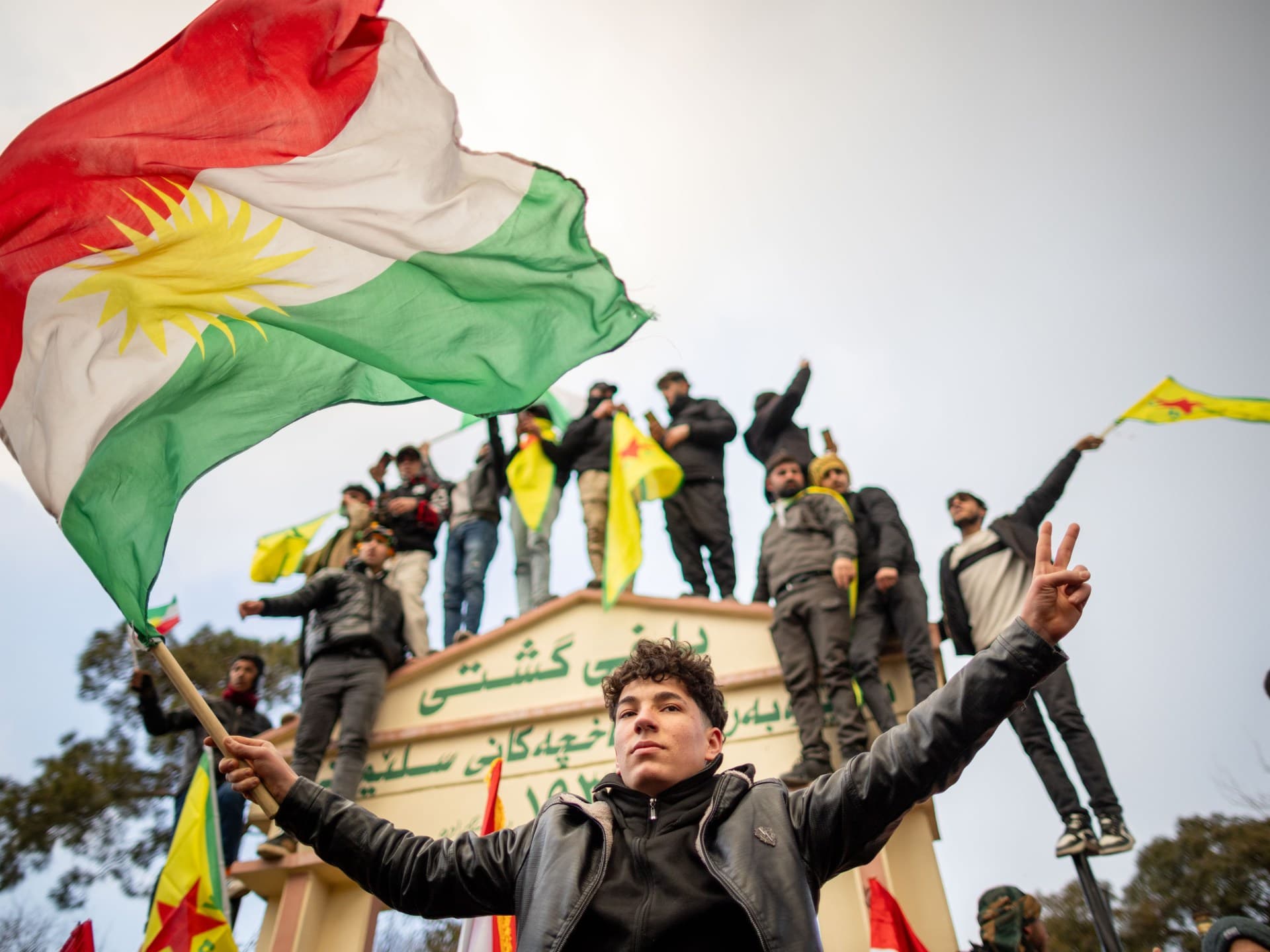 تطورات استراتيجية: فصائل كردية تستعد لعمليات في إيران