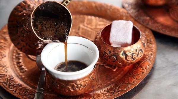 القهوة مساءً: متعة لا تُضاهى أم سرقة صامتة لنوم عميق؟