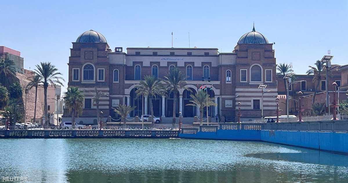 البرلمان الليبي يقبل استقالة محافظ المصرف المركزي ويكلف أبوخزام
